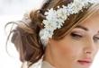 Fryzury ślubne w stylu greckim - wybór najpiękniejszych stylów Fryzura grecka ze świeżymi kwiatami