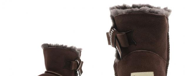 Τα uggs με φιόγκους είναι για εκλεπτυσμένες fashionistas.  Αποκλειστική διακόσμηση μπότες με τα χέρια σας Δερμάτινα λουλούδια από παλιές μπότες